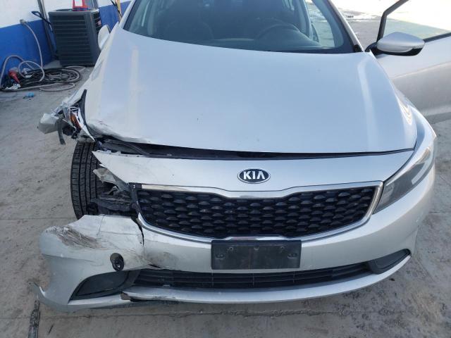 Photo 6 VIN: 3KPFL4A78JE247876 - KIA FORTE LX 