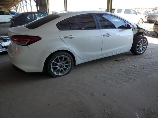 Photo 2 VIN: 3KPFL4A78JE261941 - KIA FORTE LX 