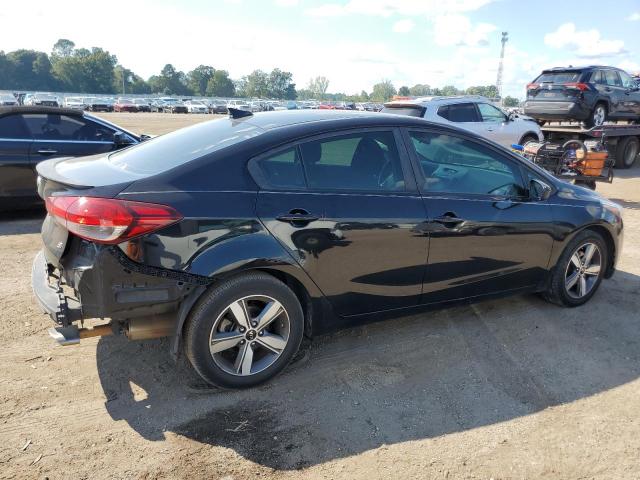 Photo 2 VIN: 3KPFL4A78JE263169 - KIA FORTE LX 