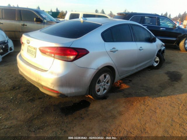 Photo 3 VIN: 3KPFL4A78JE270378 - KIA FORTE 