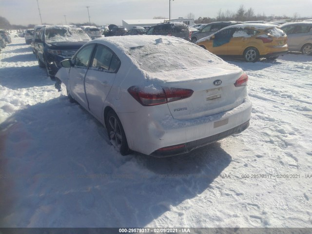 Photo 2 VIN: 3KPFL4A78JE274141 - KIA FORTE 