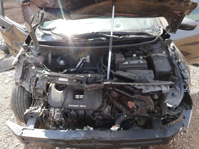 Photo 6 VIN: 3KPFL4A79HE012042 - KIA FORTE LX 