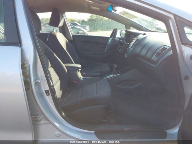 Photo 4 VIN: 3KPFL4A79HE017158 - KIA FORTE 