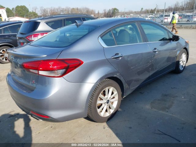 Photo 3 VIN: 3KPFL4A79HE019329 - KIA FORTE 