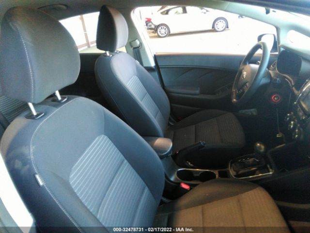 Photo 4 VIN: 3KPFL4A79HE019900 - KIA FORTE 