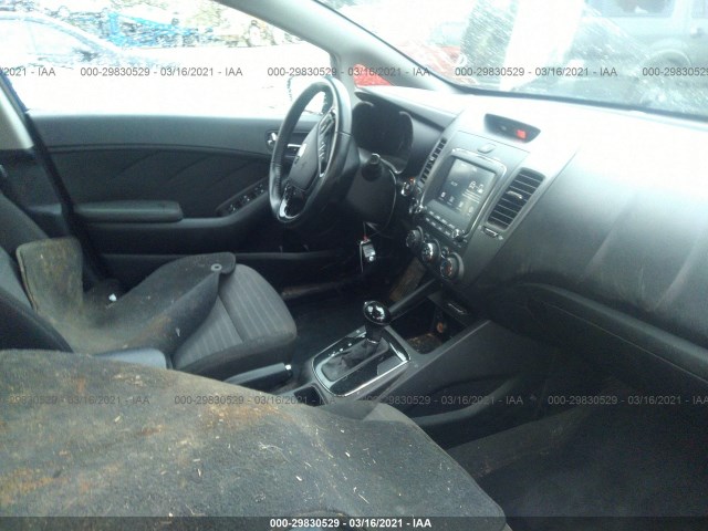 Photo 4 VIN: 3KPFL4A79HE031738 - KIA FORTE 