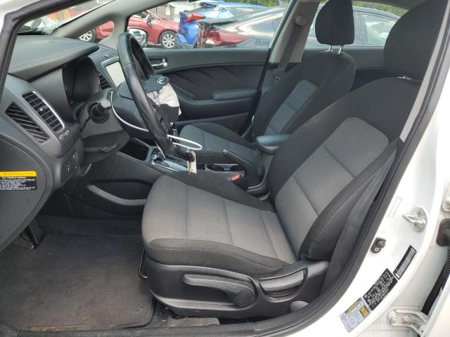 Photo 6 VIN: 3KPFL4A79HE047812 - KIA FORTE LX 