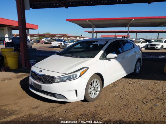 Photo 1 VIN: 3KPFL4A79HE060608 - KIA FORTE 