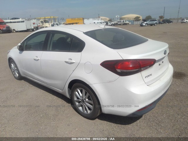 Photo 2 VIN: 3KPFL4A79HE062889 - KIA FORTE 