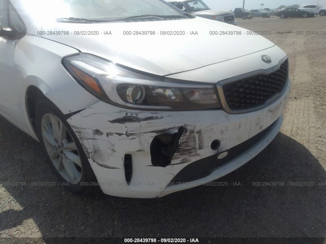 Photo 5 VIN: 3KPFL4A79HE062889 - KIA FORTE 