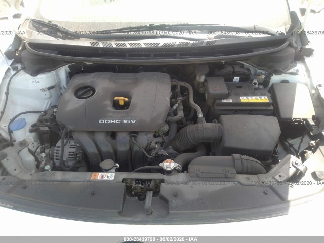 Photo 9 VIN: 3KPFL4A79HE062889 - KIA FORTE 