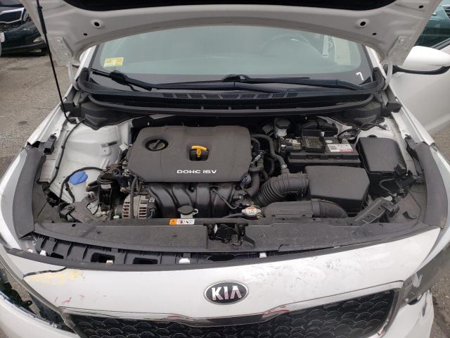 Photo 6 VIN: 3KPFL4A79HE099067 - KIA FORTE LX 