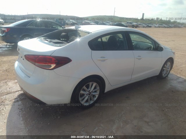 Photo 3 VIN: 3KPFL4A79HE149496 - KIA FORTE 