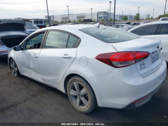 Photo 2 VIN: 3KPFL4A79JE166336 - KIA FORTE 