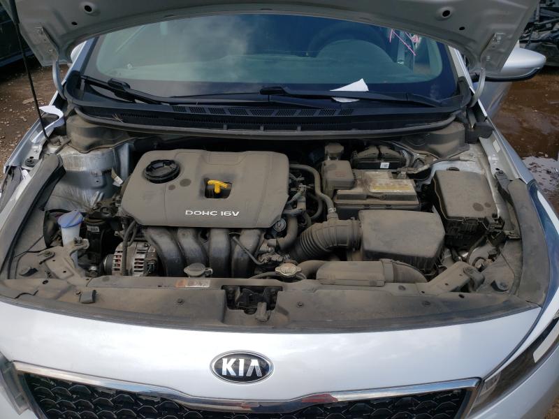 Photo 6 VIN: 3KPFL4A79JE166613 - KIA FORTE 