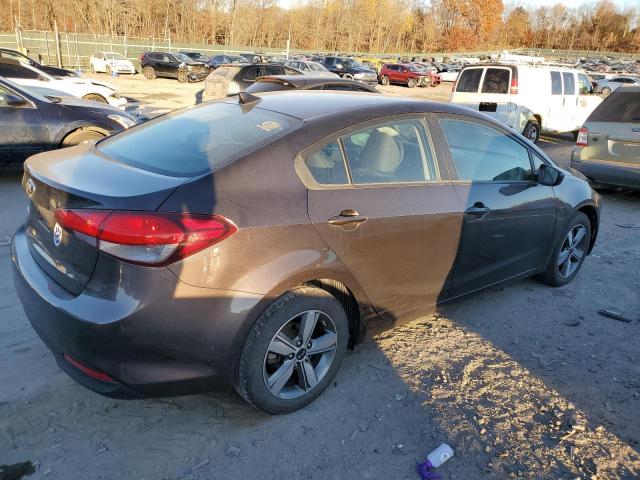 Photo 2 VIN: 3KPFL4A79JE169043 - KIA FORTE LX 