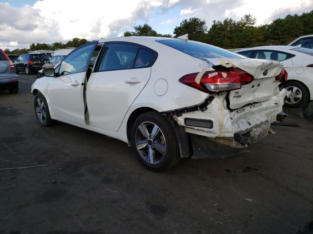 Photo 2 VIN: 3KPFL4A79JE171147 - KIA FORTE 