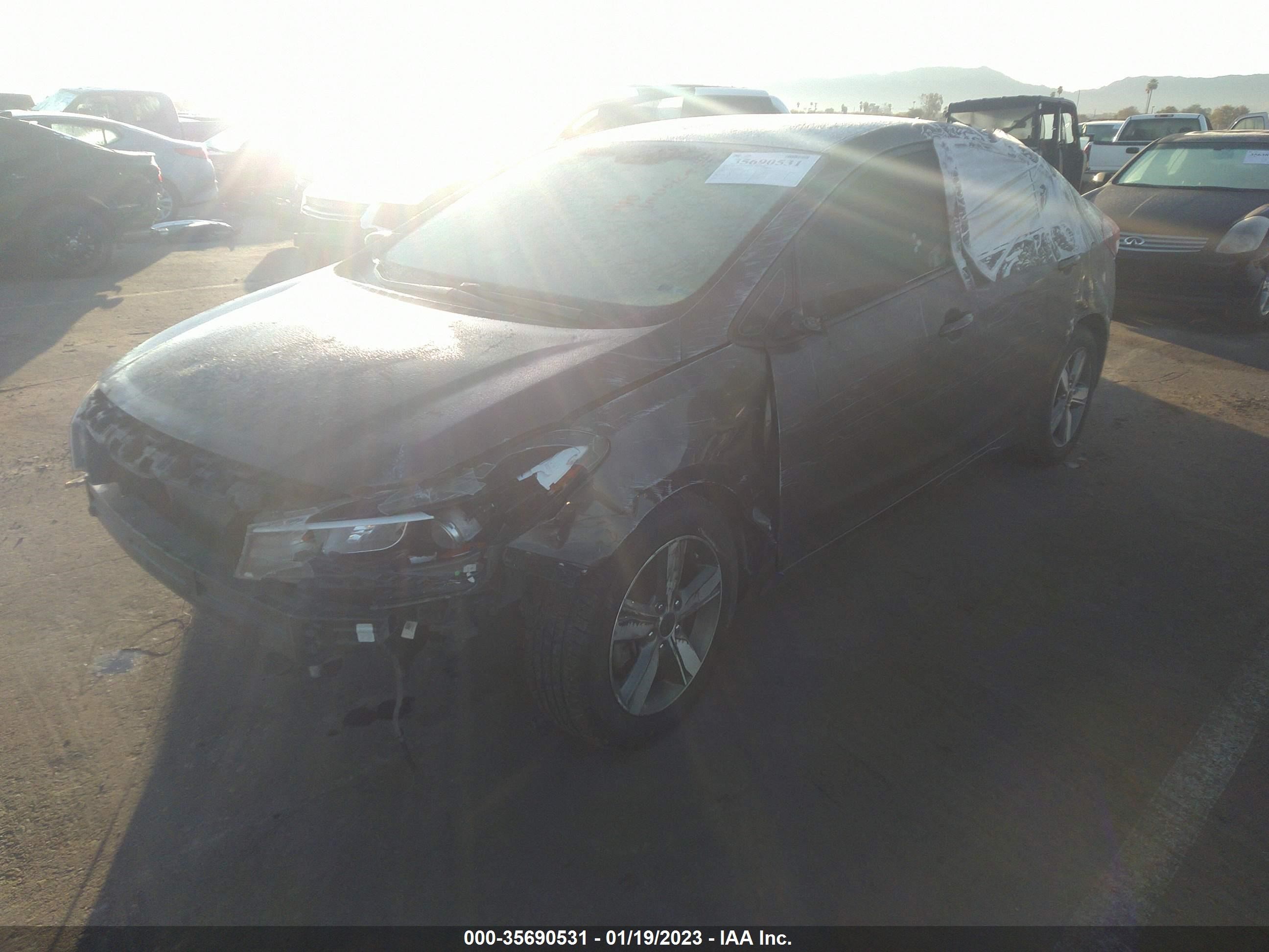 Photo 1 VIN: 3KPFL4A79JE200789 - KIA FORTE 