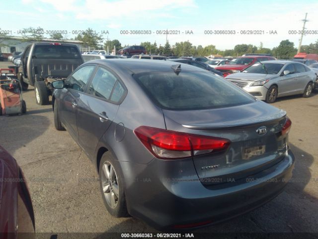 Photo 2 VIN: 3KPFL4A79JE210660 - KIA FORTE 