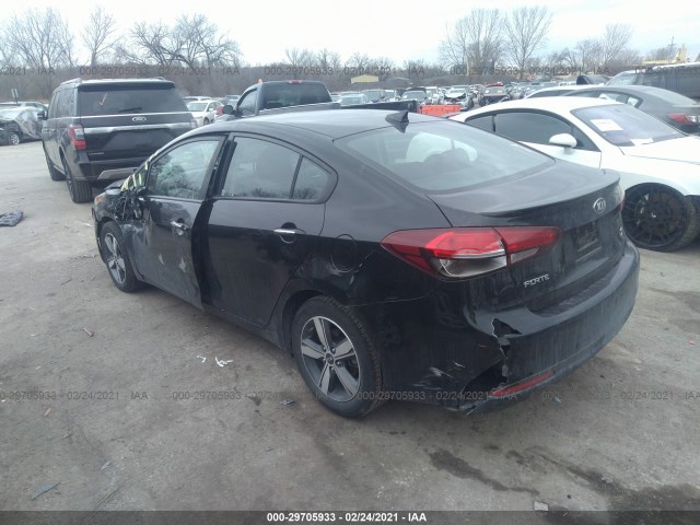 Photo 2 VIN: 3KPFL4A79JE221156 - KIA FORTE 