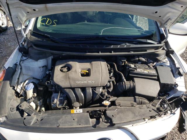 Photo 10 VIN: 3KPFL4A79JE222064 - KIA FORTE LX 