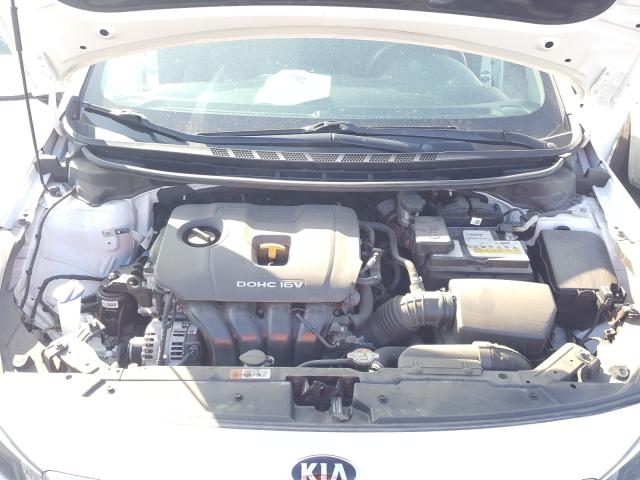 Photo 6 VIN: 3KPFL4A79JE222257 - KIA FORTE LX 