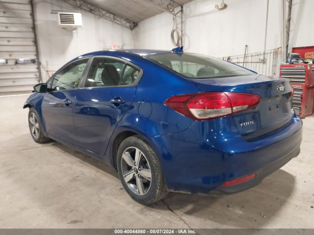 Photo 2 VIN: 3KPFL4A79JE230956 - KIA FORTE 