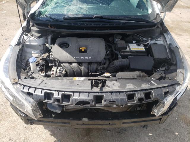 Photo 6 VIN: 3KPFL4A79JE246140 - KIA FORTE LX 