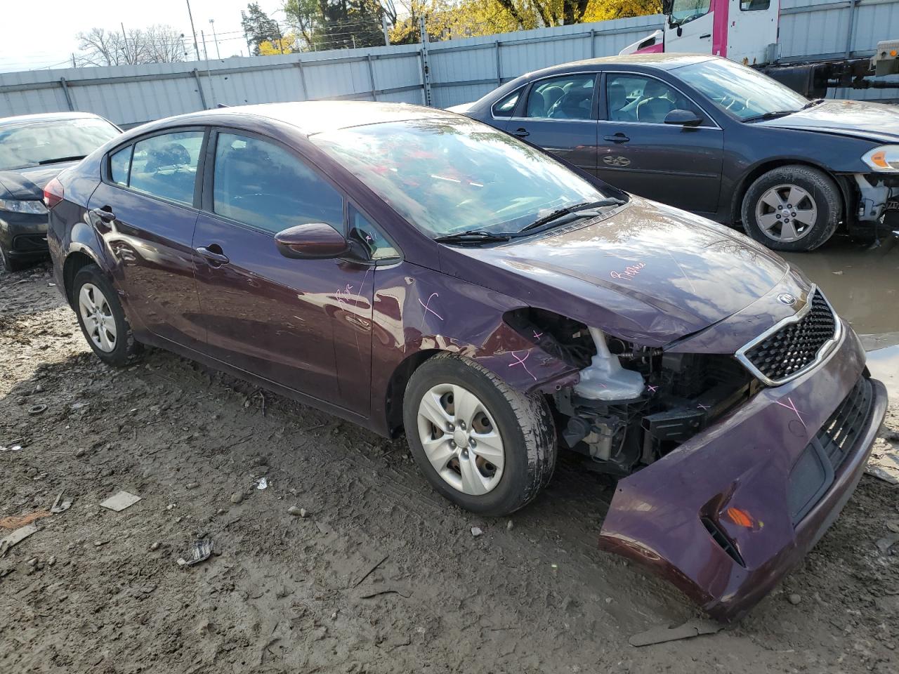 Photo 3 VIN: 3KPFL4A79JE248437 - KIA FORTE 