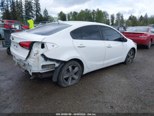 Photo 3 VIN: 3KPFL4A79JE259826 - KIA FORTE 