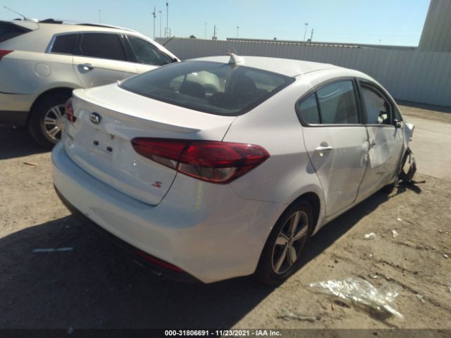 Photo 3 VIN: 3KPFL4A79JE263472 - KIA FORTE 