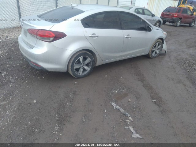 Photo 3 VIN: 3KPFL4A79JE268753 - KIA FORTE 