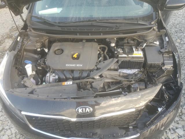 Photo 6 VIN: 3KPFL4A79JE283298 - KIA FORTE LX 