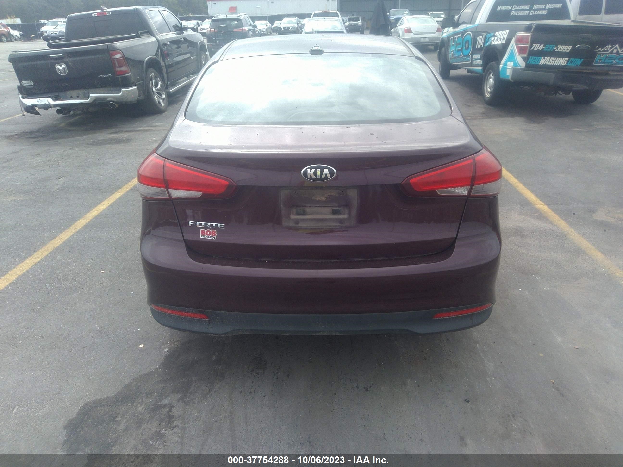 Photo 15 VIN: 3KPFL4A7XHE015421 - KIA FORTE 