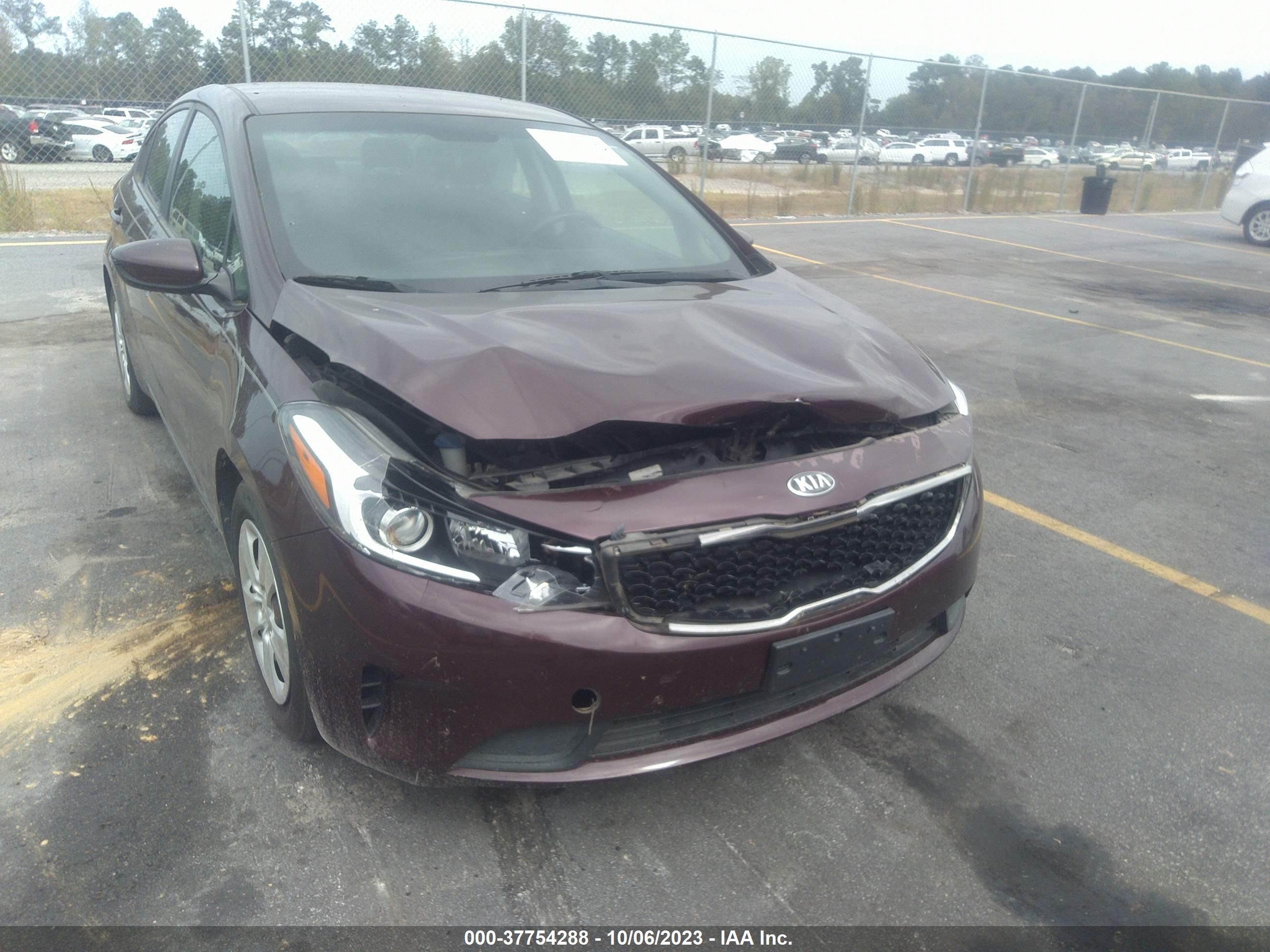 Photo 5 VIN: 3KPFL4A7XHE015421 - KIA FORTE 