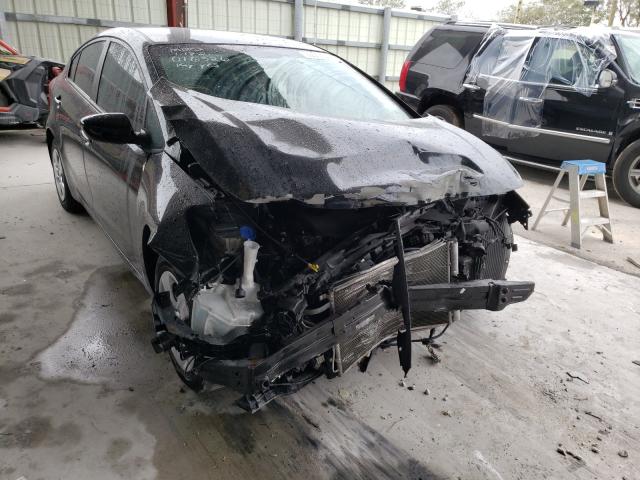 Photo 0 VIN: 3KPFL4A7XHE016326 - KIA FORTE LX 