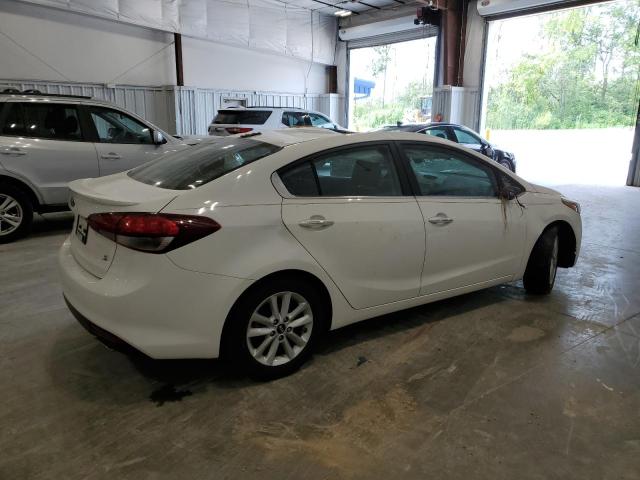 Photo 2 VIN: 3KPFL4A7XHE052758 - KIA FORTE LX 