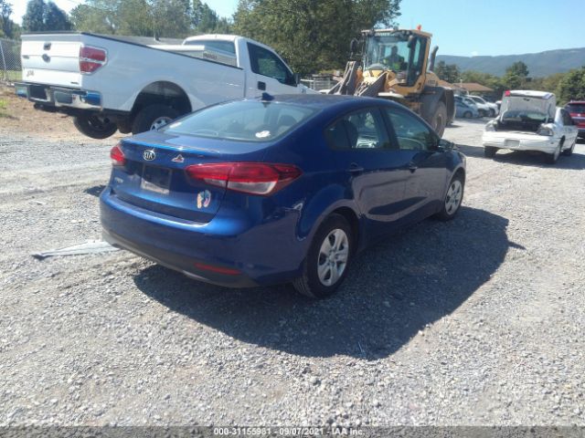 Photo 3 VIN: 3KPFL4A7XHE070581 - KIA FORTE 