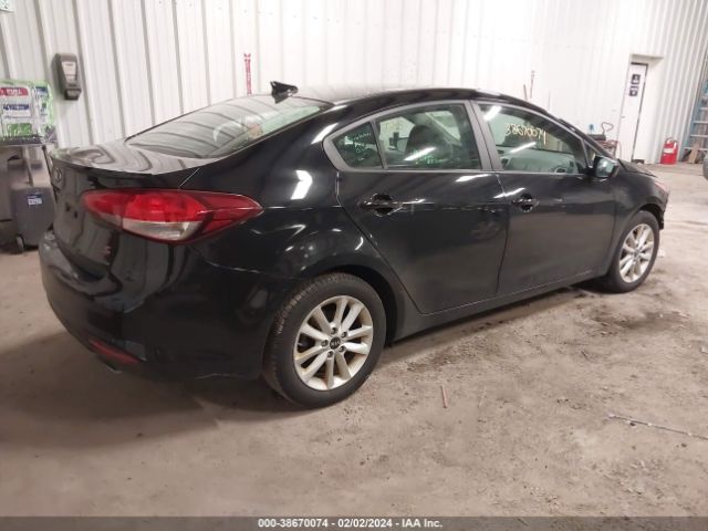 Photo 3 VIN: 3KPFL4A7XHE100422 - KIA FORTE 