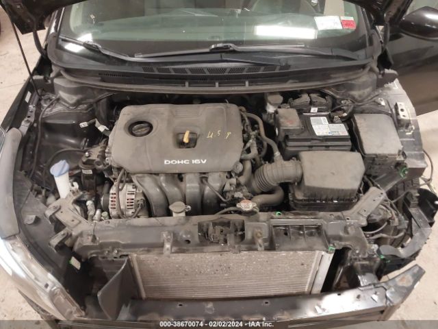 Photo 9 VIN: 3KPFL4A7XHE100422 - KIA FORTE 