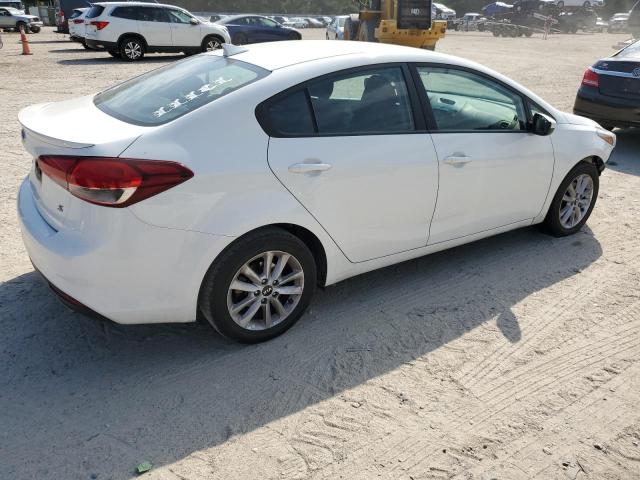 Photo 2 VIN: 3KPFL4A7XHE104082 - KIA FORTE LX 