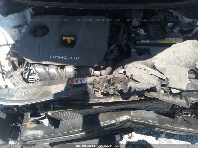 Photo 9 VIN: 3KPFL4A7XHE112960 - KIA FORTE 