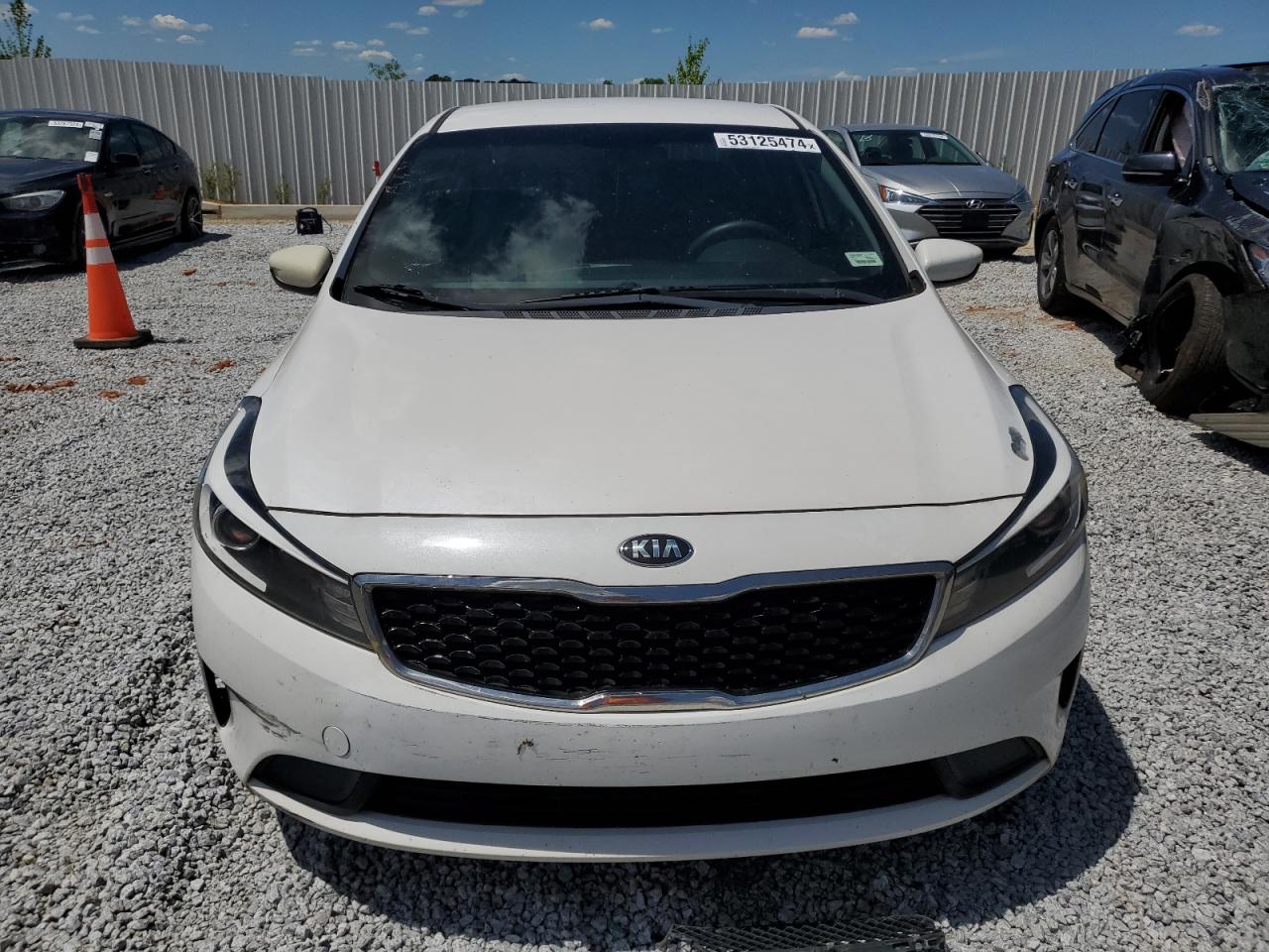 Photo 4 VIN: 3KPFL4A7XHE114644 - KIA FORTE 