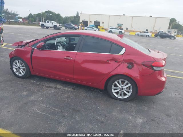 Photo 2 VIN: 3KPFL4A7XHE116880 - KIA FORTE 