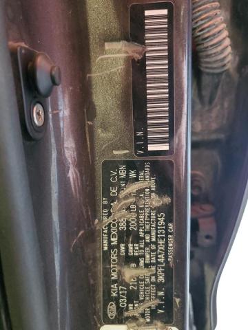 Photo 11 VIN: 3KPFL4A7XHE131945 - KIA FORTE LX 
