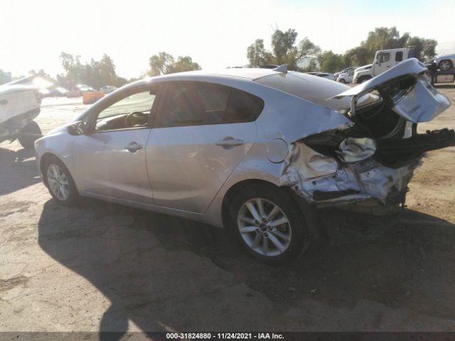 Photo 2 VIN: 3KPFL4A7XHE151595 - KIA FORTE 