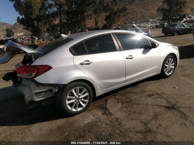 Photo 3 VIN: 3KPFL4A7XHE151595 - KIA FORTE 