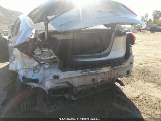 Photo 5 VIN: 3KPFL4A7XHE151595 - KIA FORTE 