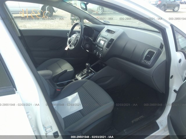 Photo 4 VIN: 3KPFL4A7XHE152228 - KIA FORTE 