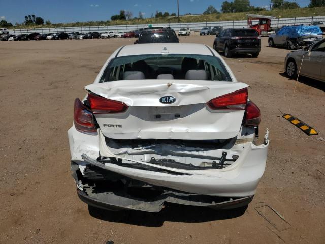 Photo 5 VIN: 3KPFL4A7XJE164241 - KIA FORTE LX 